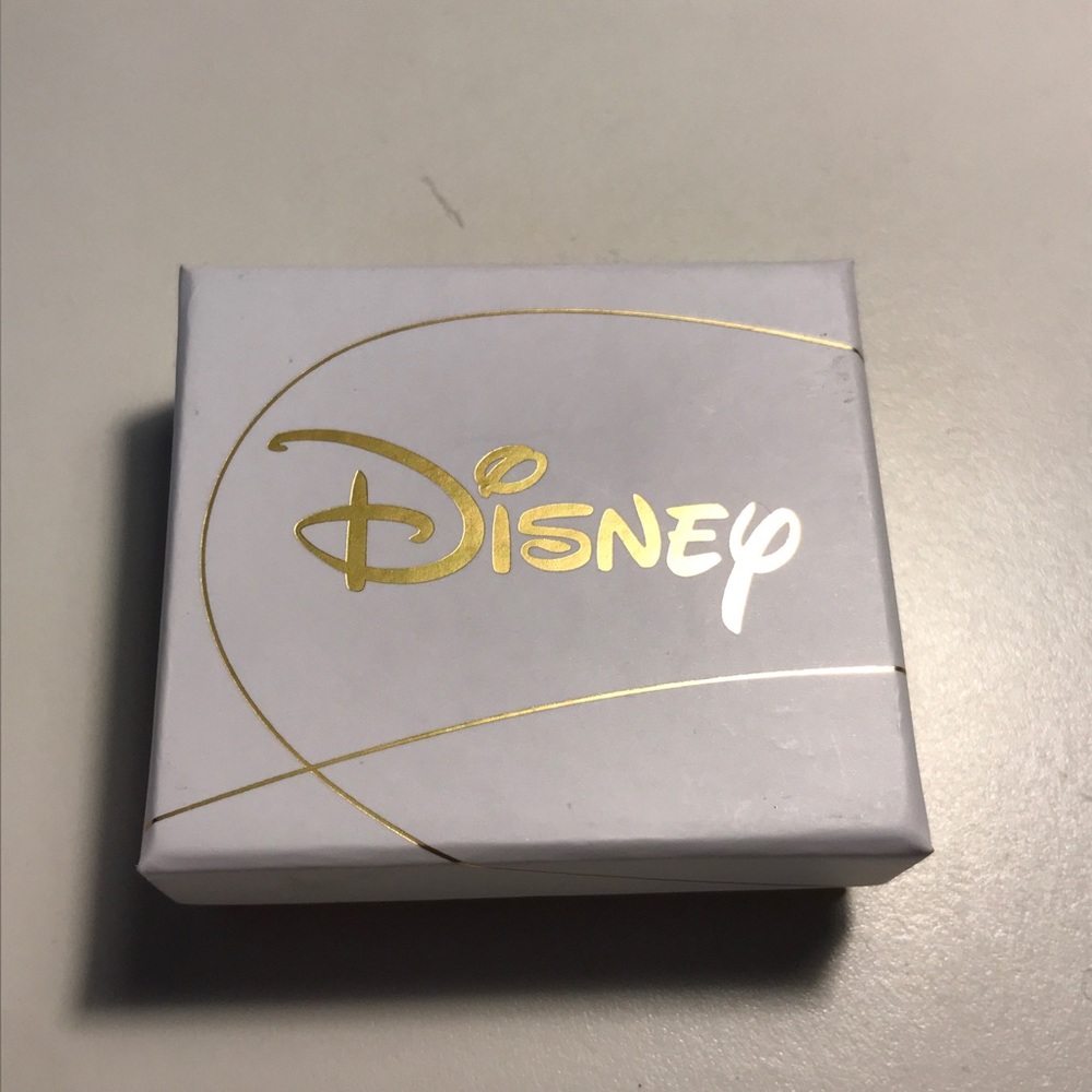 Disney 10k Gold & Pearl Shell Ariel Theme Earrings - Picture 8 of 8
